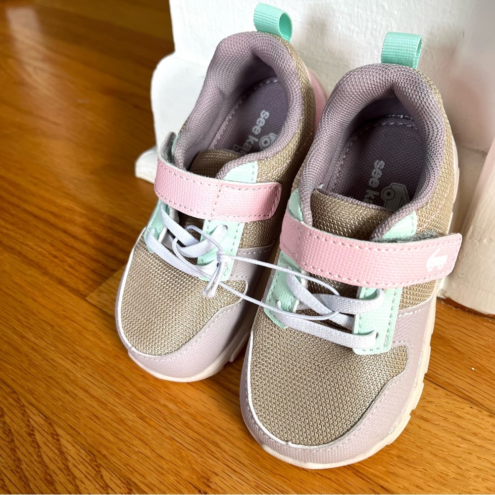 NEW WITH TAGS See Kai Run Size 8 Girls Toddler Shoes